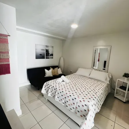 Modern Cozy Apartment in Hialeah Miami Int Airport