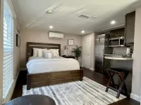 Cozy Newly Remodeled Studio Apt-5 miles from the Famous Siesta Key Beach!!!🏝 - balcony