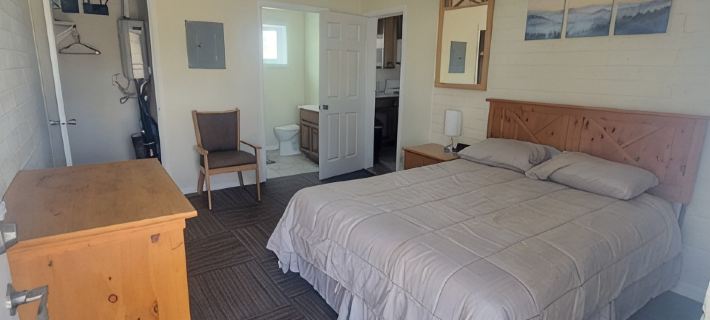 1 bed .75 bath Apartment B Hotels in Rawlins
