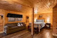 3 minutes to parkway!! Hot tub!! Flat driveway!! - Chalets