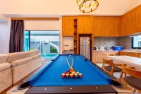 King Arthur Pool Villa - Ramah Hewan Peliharaan
