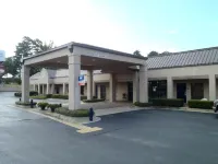 Days Inn by Wyndham Alexander City - 2-Star