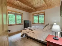 The Pines on Maples~ Hot Tub ~ Fire Pit & Indoor Fireplace - Game Room - Wifi