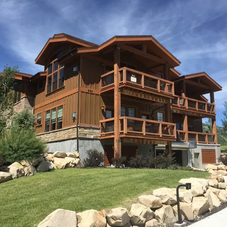 Luxury Ski Condo Close to Deer Valley Express Gondola!