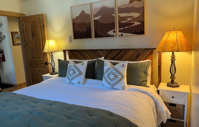 Jackson Hole condo in the Aspens. A retreat close to Nat. Parks & JHMR, King Bed