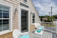 Luxury Monument Beach Villa /Short term rentals - Boutique
