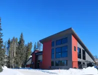 Chic downtown WP condo; 5 mins to slopes 🎿; walk to drinks🍹& dining, hot tub - Uima-altaat