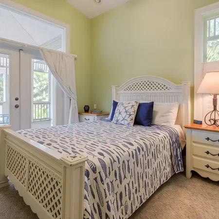 Beautiful Palm Island House! Walk2Beach. Pool, Spa, Kayaks, Bikes, Dock.Amazing!