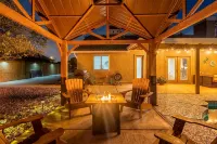 Great Location! Walk to State Farm Stadium! Heated Pool & Spa! - 4 stjerner