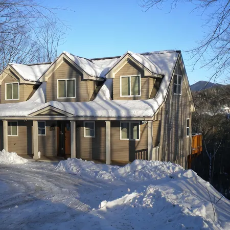 Luxury Mountain Home / Beautiful Views near Attitash and StoryLand