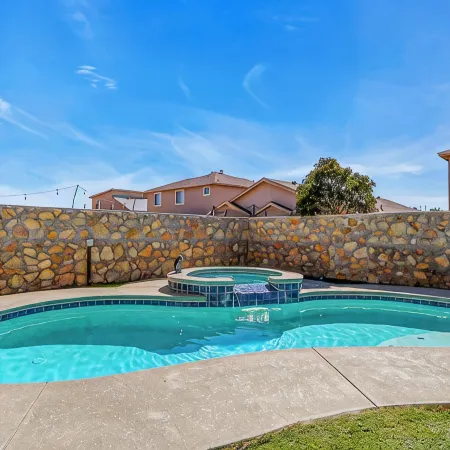 Huge Oasis Retreat>Arcade>Pool Table>Heated Pool & Spa>Super H on AirBB