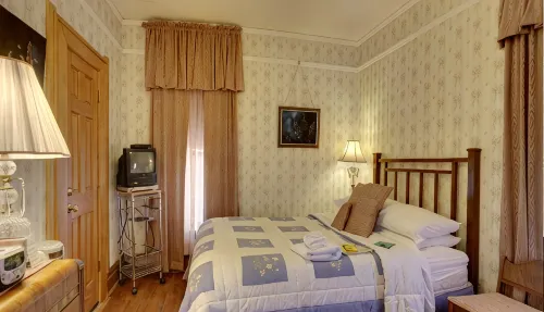 Garden House Bed and Breakfast - Хоумстей