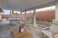 Cozy Scandi Boho Getaway with Massage Chair and BBQ - 4 estrellas