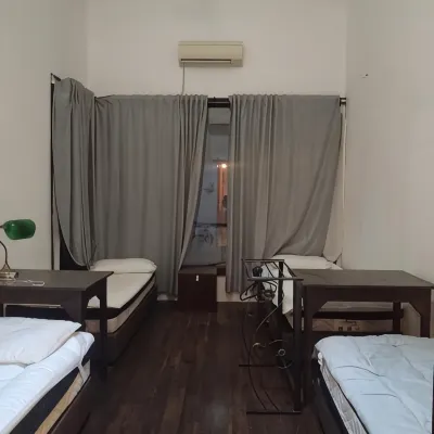 Homie Homie Female Dormitory Hostel Các khách sạn gần Pháo đài Cornwallis
