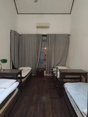 Homie Homie Female Dormitory Hostel - Hostales