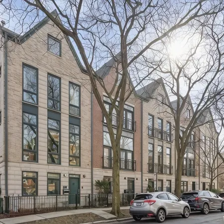 UP-SCALE Wicker Park 4BD/3.5BA HOME (+garage)