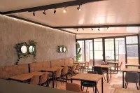 The Venue Hostel Boutique - 2-Star
