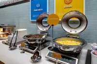 Tru by Hilton Galveston - breakfast