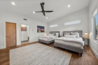 SocoVilla: Downtown/Pool/Golf Green/FirePit/18 Beds - Собственным Бассейном