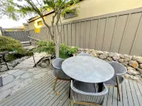 Luxury 3BR Hillside Retreat w/AC – Panoramic View - 4 ดาว