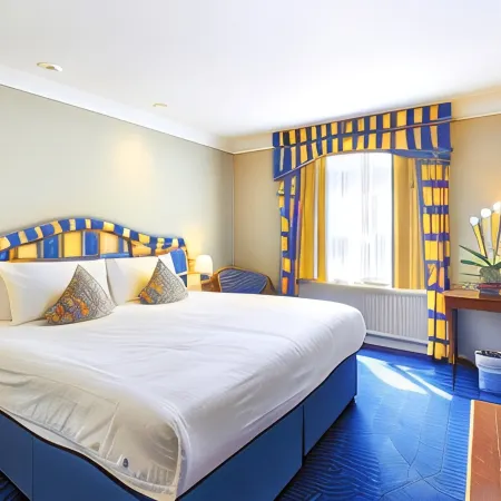 The George Hotel
