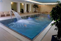 Hotel Karpatsky Dvor Lozorno - piscine