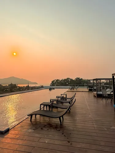 รูปภาพของSea saran condominium - 7th floor sea view modern BANGSARAY free electricity water internet