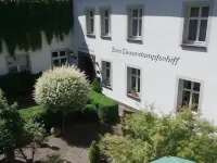 Zum Weserdampfschiff Отели в г. Бад-Карлсхафен
