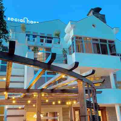 Social House Hotel Exterior