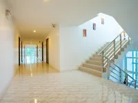 La Belle Hotel