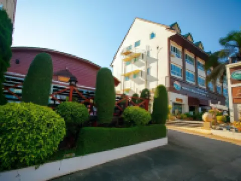 Maekhong Delta Boutique Hotel Hotels near Mu Ban Phamee