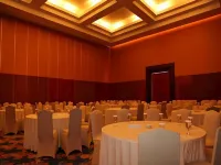 The Natsepa Resort and Conference Center Hotel di Baguala