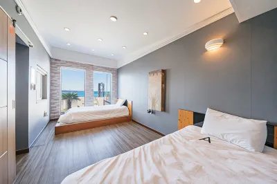 Aqua Beautique Các khách sạn gần Woljeong-ri Beach