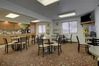 Super 8 by Wyndham Manhattan KS Hotels in Manhattan