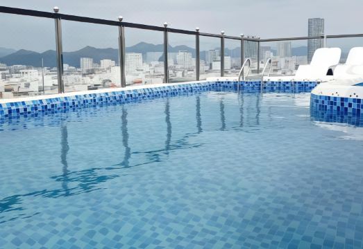 5. 센 방 럭셔리 ..