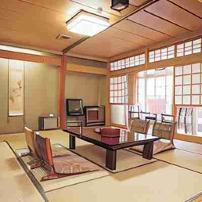 Kuranosuke Ryokan Rooms