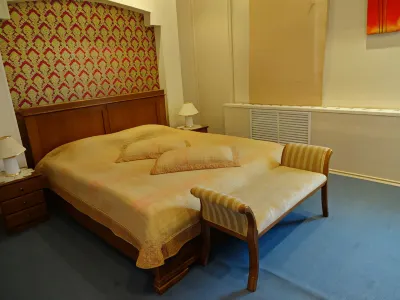 COMFORT CONTINENT Hotels near Sharof Rashidov haykali