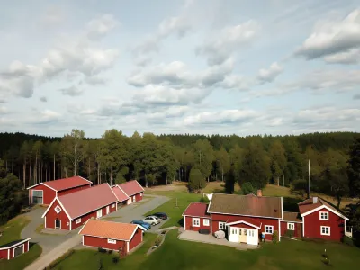 Smålandstorpet - lanthotellet vid grusvägens slut! Hotels near Skillingaryds församling
