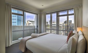 Auckland Harbour Suites