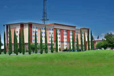 Lux Hotel & Spa, Trademark Collection by Wyndham Hotels in Arlington
