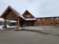 Pine Peaks Lodge & Suites Hotels in Crosslake