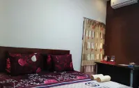 Griya Kos Gucci Syariah Hotel dekat Wisata gathak temuguruh