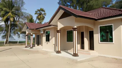 Faris's Homestay & Resort Hotels in Kampung Raja