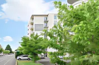 Appart'Hotel Victoria Garden Pau Hotels near Guyemer Community Garden