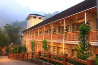 Ku Kuan Hotspring Hotel Hotell i Heping District