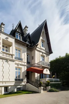 Villa 81