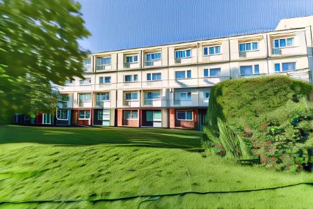 Golden Tulip Roissy Saint Witz Отели в г. Ла Шапель-ан-Серваль