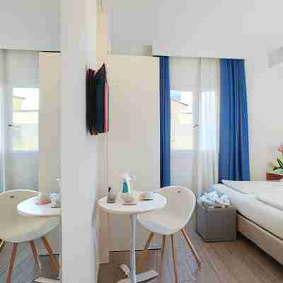 Hotel Mediterraneo Rooms