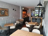 Hôtel du Commerce - breakfast