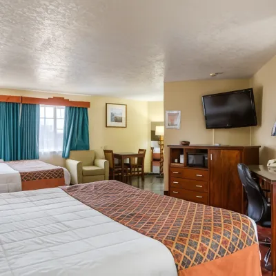 Sandia Peak Inn Old Town ABQ, a Howard Johnson by Wyndham Hotels near Mirador del rio
